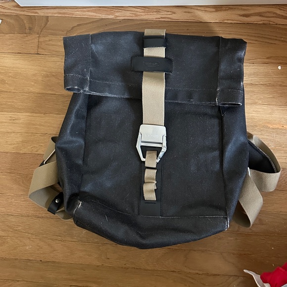 Brooks England Rucksack Asphalt Grey - Picture 3 of 8